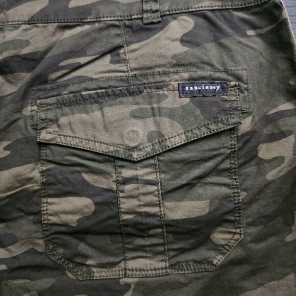 Sanctuary 'Wanderer' Short - Mother Nature Camo 310 - Picture 14 of 16